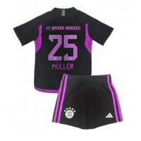 Dětský fotbalový dres Bayern Munich Thomas Muller #25 2023-24 Venkovní Krátký Rukáv (+ trenýrky)